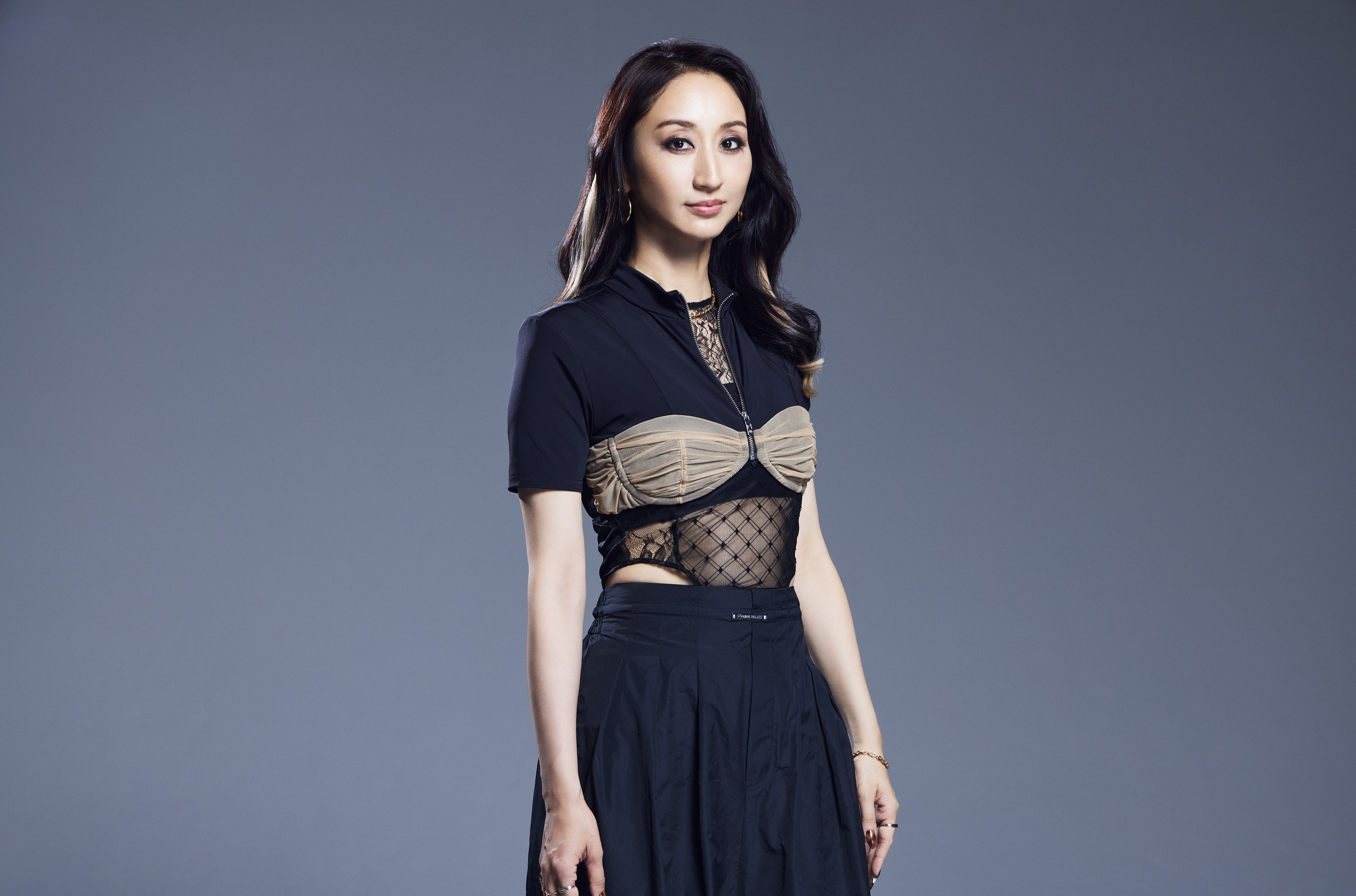 【匿名配送】Ms.OOJA NEW レギュラーTシャツ Ms.BOOKO Amazon.co.jp: Stories(通常盤): ミュージック